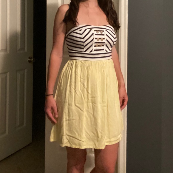 Xhilaration Strapless Black/White Top Yellow Skirt - Picture 5 of 5